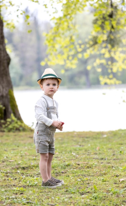 kindermode salzburg trachten für kinder moser tracht lederhosen dirndlkleider strickjacken