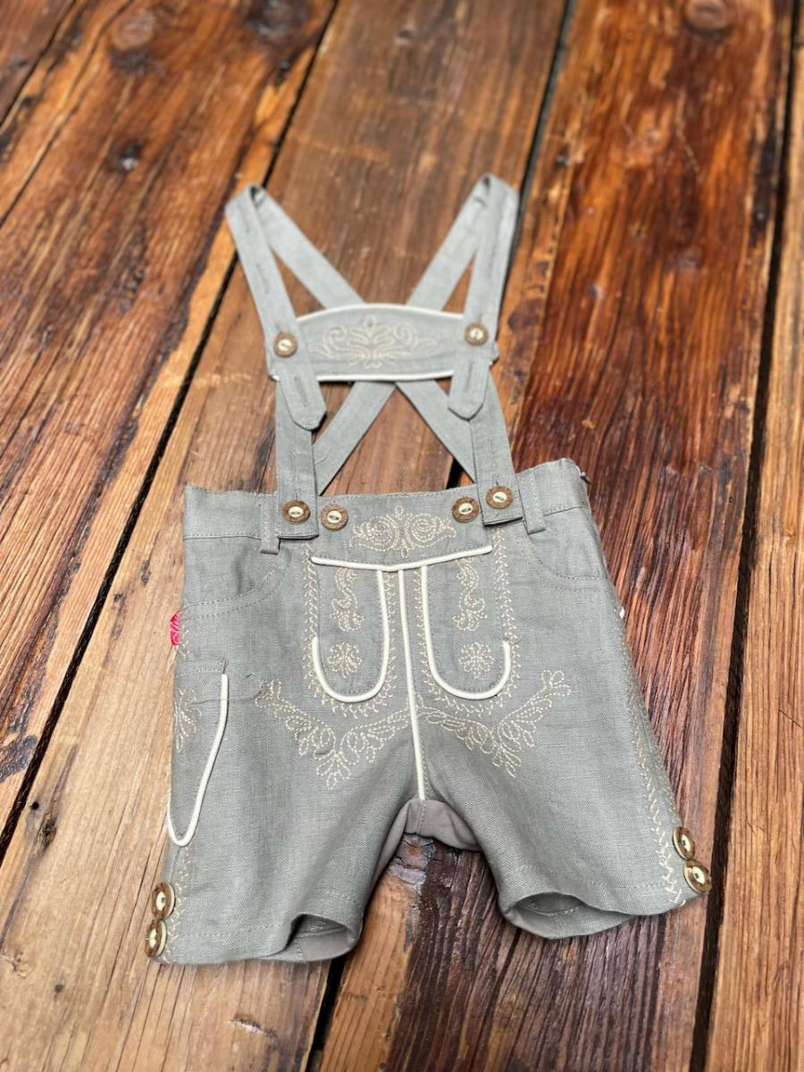 Trachten für Baby und Kinder moser Salzburg Dirndlkleider Lederhosen Trachten für Baby und Kinder moser Salzburg Dirndlkleider Lederhosen