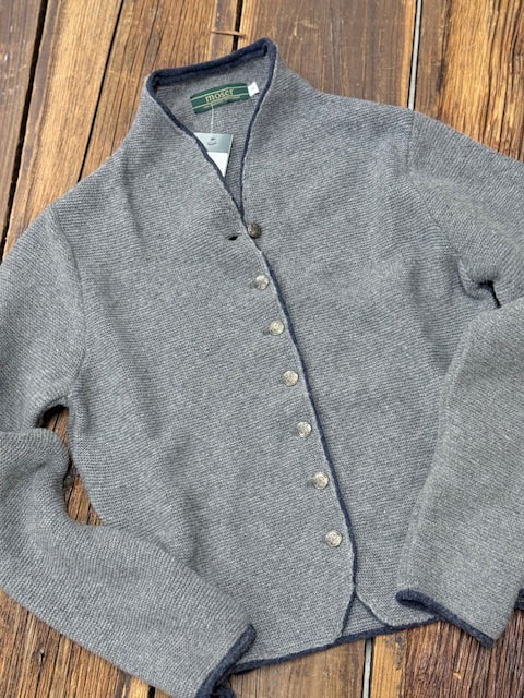 Damen Trachten moser Salzburg Dirndlkleider Dirndlblusen Strickjacken Damen Trachten moser Salzburg Dirndlkleider Dirndlblusen Strickjacken